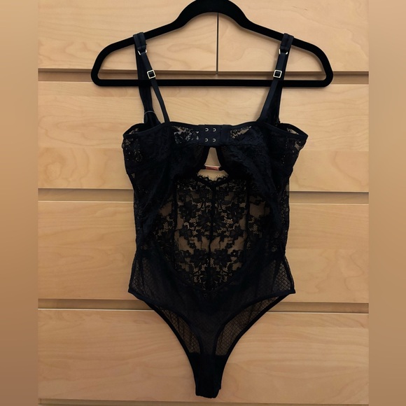 Aerie “Show Off Unlined Lace Bodysuit” - Picture 4 of 6